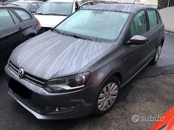 VOLKSWAGEN POLO 2013