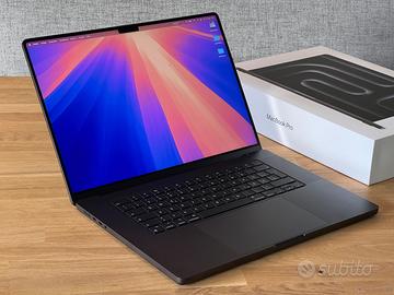10 MacBook Pro M4 + hardware per postazione fissa