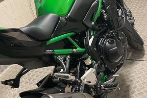 Kawasaki Z900 2022 - 2.900 km - perfetta
