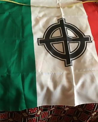 Bandiera Italiana con stemma ON