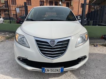 Lancia Ypsilon 1.3 MJT 16V 95 CV Platinum!!GARANZI