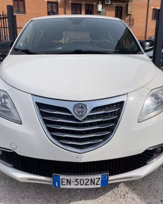 Lancia Ypsilon 1.3 MJT 16V 95 CV Platinum!!GARANZI