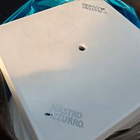 Set tavolo con 4 sedie da esterno in plastica 