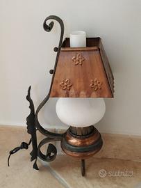 Lampada da parete (applique) in rame/ferro battuto