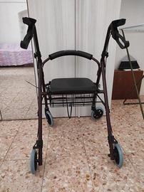 GIRELLO  CON SEDUTA E CONTENITORE