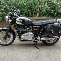 Triumph Bonneville T100 accessoriata