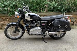 Triumph Bonneville T100 accessoriata