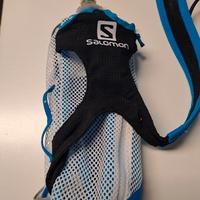Borraccia Flask Salomon a mano