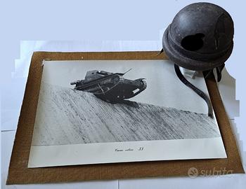 Casco militare da carrista o motociclista e foto.