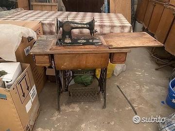 Macchina da cucire antica