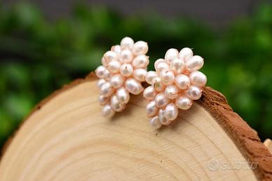 Orecchini a bottone con perle bianche naturali