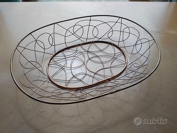 Cestino centrotavola in ferro dorato