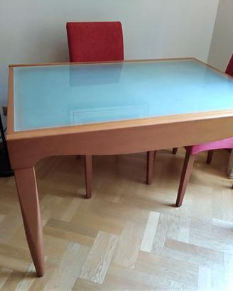 Tavolo moderno con 4 sedie