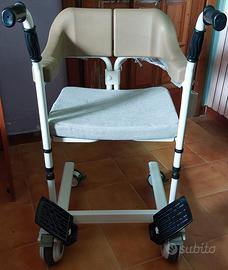 Sedia comoda con ruote per doccia o WC