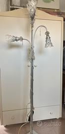 lampada da terra in foglia d’argento