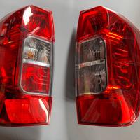Coppia Fanali Posteriori Nissan Navara