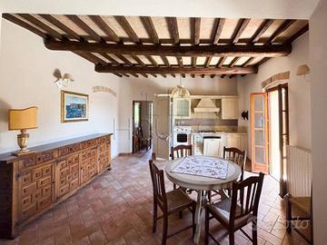 Appartamento di 75 m² con 2 locali e box auto a Ci