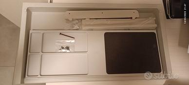 Cassetto porta tastiera e mouse