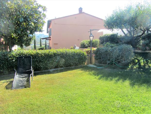 Casignano, 4 Vani con giardino e terreno