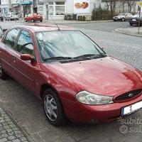 Parabrezza Ford Mondeo 1 serie da 1993 a 2000