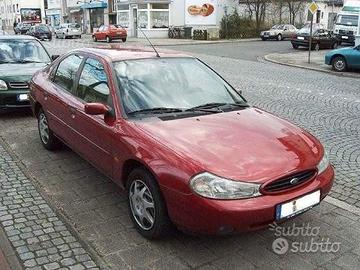 Parabrezza Ford Mondeo 1 serie da 1993 a 2000