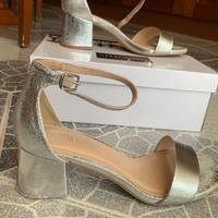 Scarpe con tacco donna.