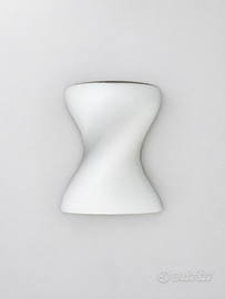2 applique bianche da parete, design sinuoso 23 cm