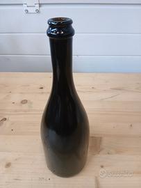 Stock Bottiglie in Vetro Scuro Modello Champagnott
