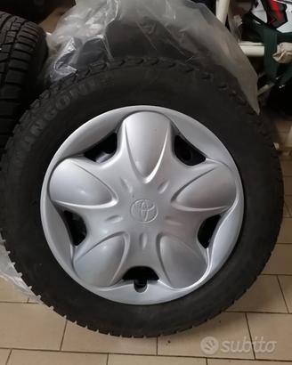 Cerchi e gomme termiche Toyota Yaris