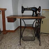 Macchina per cucire Singer anni '30