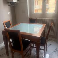 Tavolo e sedie