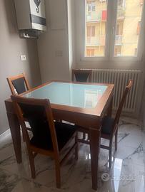 Tavolo e sedie