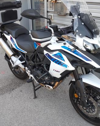 Benelli trk 502x