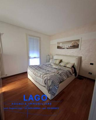 Appartamento di 120 m² con 5 locali e box auto dop