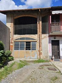 CERMENATE vendiamo RUSTICO su due livelli