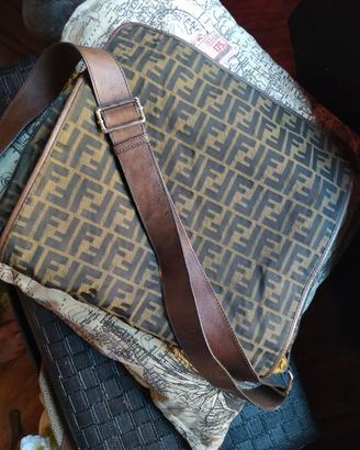 Borsa Fendi postino grande ORIGINALE