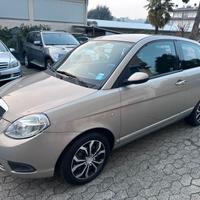 Lancia Ypsilon 1.2 Argento*NEOPATENTATI