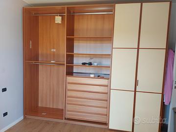 Armadio in legno