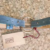 Cinta azzurra scamosciata in cuoio
