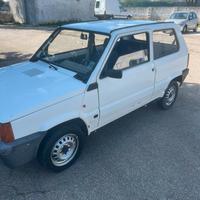 FIAT PANDA 1.1 FIRE ANNO 2003 CON GANCIO TRAINO