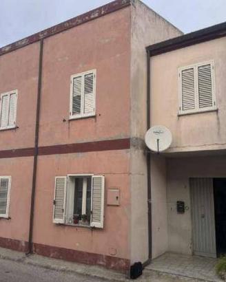 Immobile in asta di 118 m² con più di 5 locali a B