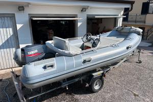 Gommone Marshall M60 con motore Yamaha e carrello