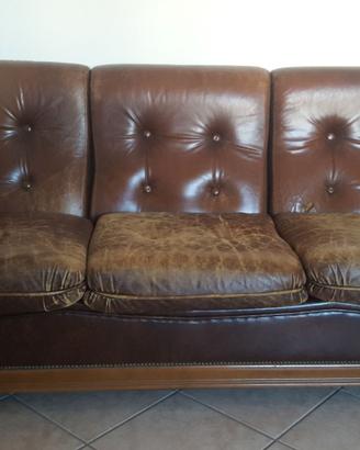 Divano + 2 poltrone in vera pelle *DA RESTAURARE*