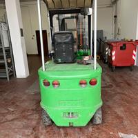 Disponibile carrello elevatore