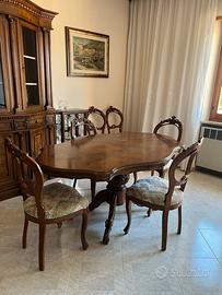 Tavolo artigianale in legno con 6 sedie coordinate