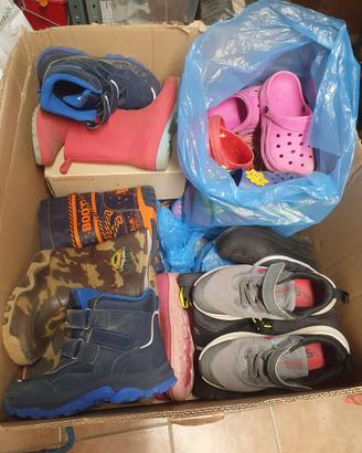 Scarpe/stivaletti/ciabatte bambino bambina