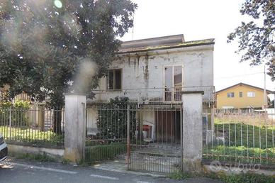 Villa a Trivolzio, via Po, 10, 6 locali