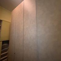 armadio molto ampio rivestito