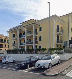 Appartamento Vista Mare con Garage - Via Tevere