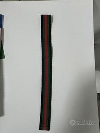 Nastro tessuto righe verde rosso nero